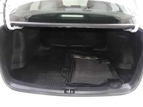 Used 2023 Toyota Corolla SE FWD image 9