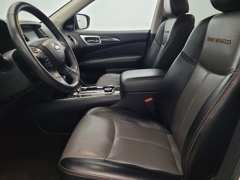 Used 2019 Nissan Pathfinder SL AWD/4WD image 17