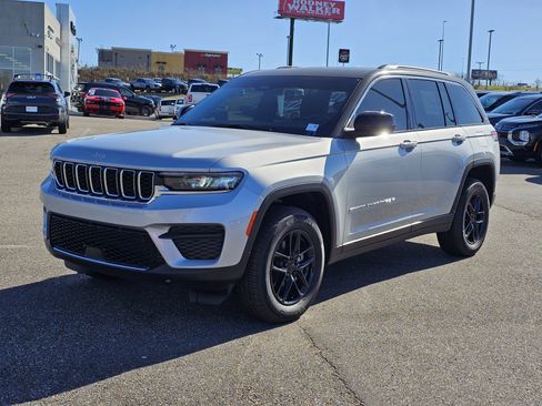 New 2024 Jeep Grand Cherokee Laredo X w/ Luxury Tech Group I image 1