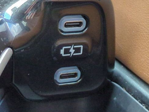 Used 2025 Toyota Crown Signia image 24