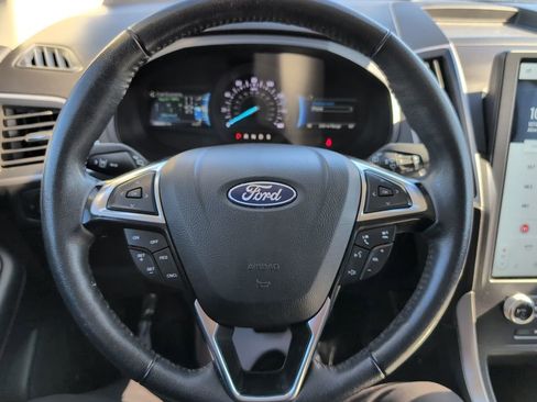 Used 2024 Ford Edge SEL image 15