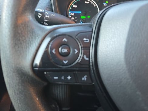 Used 2022 Toyota RAV4 XLE image 21