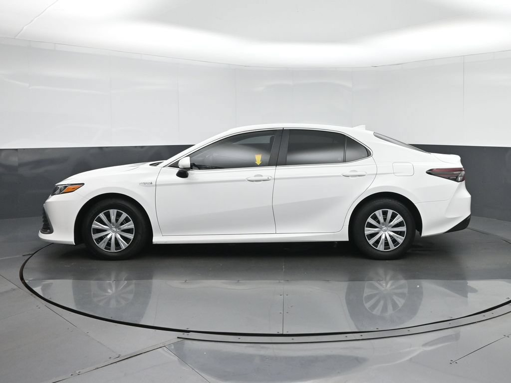 Used 2021 Toyota Camry LE FWD image 4