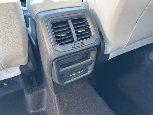 New 2026 Volkswagen Taos SE AWD/4WD image 21