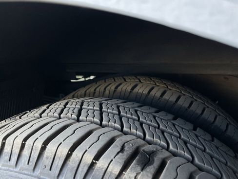 Used 2016 Chevrolet Express 3500 image 10