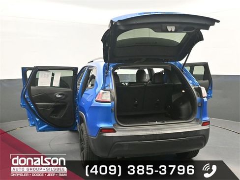 Used 2021 Jeep Cherokee Latitude Plus image 25
