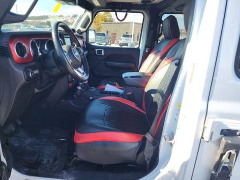 Used 2019 Jeep Wrangler Unlimited Rubicon image 16