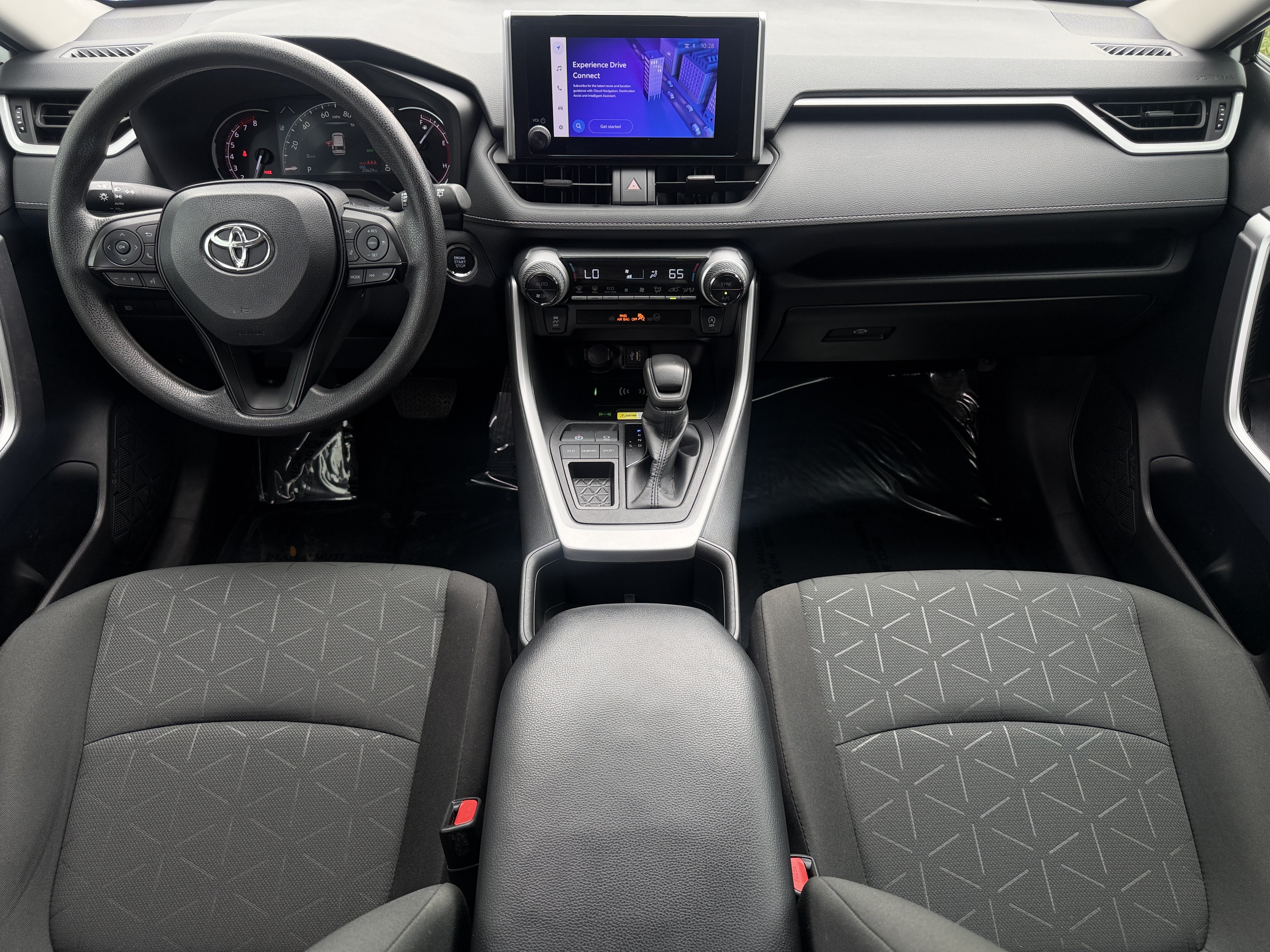 Used 2024 Toyota RAV4 XLE w/ Convenience Package FWD image 14