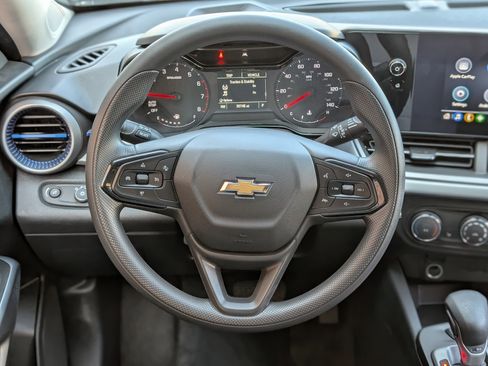 Used 2024 Chevrolet Trax LS w/ LS Convenience Package image 23