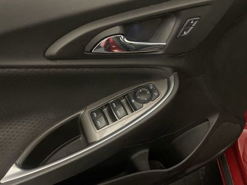 Used 2016 Chevrolet Malibu LT FWD image 17