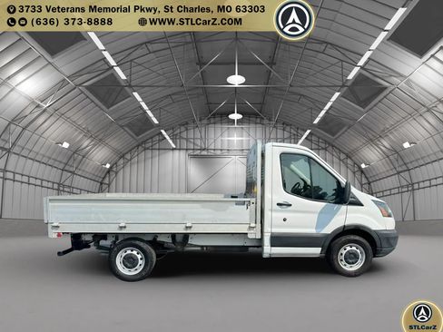 Used 2019 Ford Transit 250 138 RWD image 2