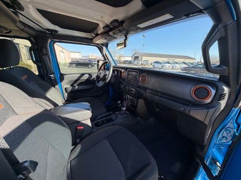 Used 2021 Jeep Gladiator Mojave image 10
