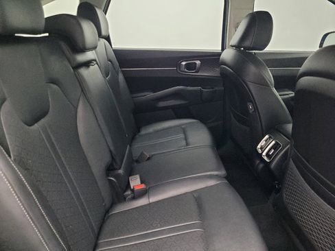 Used 2023 Kia Sorento S w/ Panoramic Sunroof Package FWD image 19