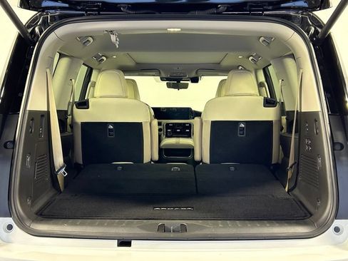 Used 2025 Nissan Armada Platinum Reserve AWD/4WD image 14
