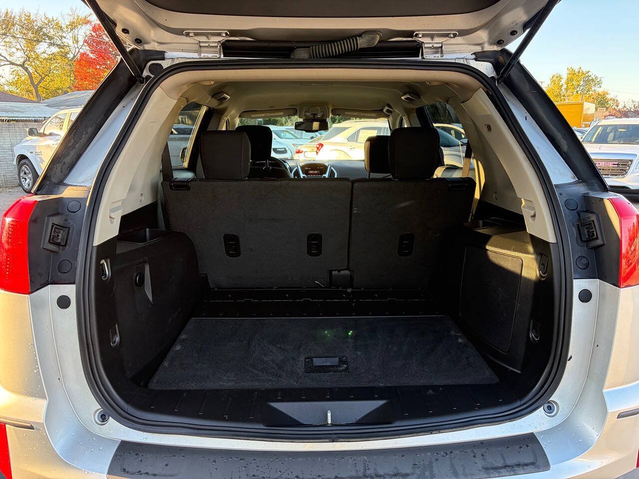 Used 2017 GMC Terrain SLE FWD image 15