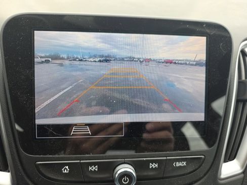 Used 2023 Chevrolet Malibu LS image 8