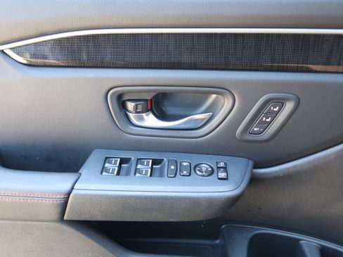 Used 2025 Honda Pilot Black Edition image 12