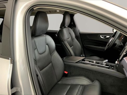 Used 2023 Volvo XC60 B5 Ultimate w/ Climate Package AWD/4WD image 29
