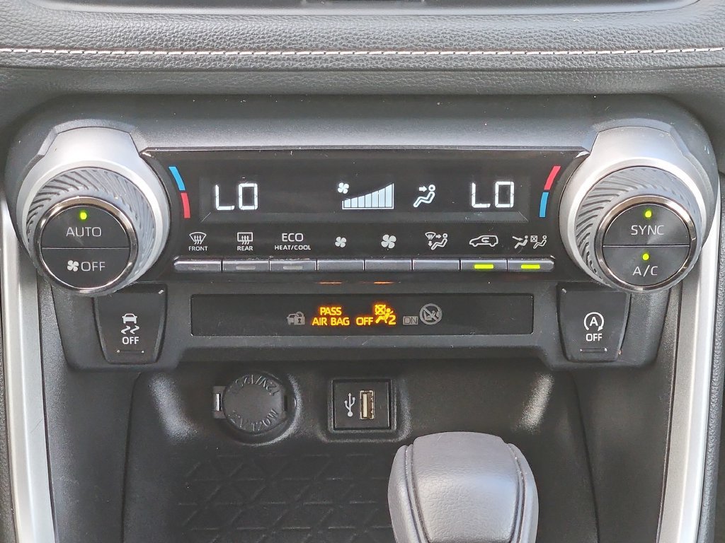 Used 2023 Toyota RAV4 XLE FWD image 21