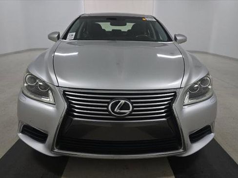 Used 2013 Lexus LS 460 image 4