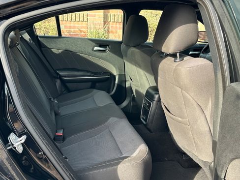 Used 2020 Dodge Charger SXT image 12