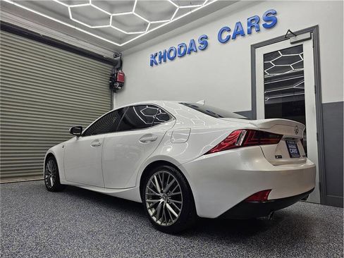 Used 2016 Lexus IS 200t Base 4dr Sedan image 3