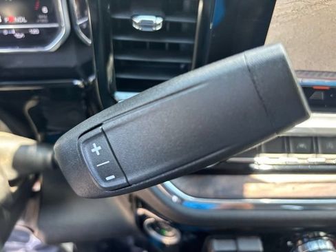 Used 2025 GMC Sierra 1500 SLT AWD/4WD image 8