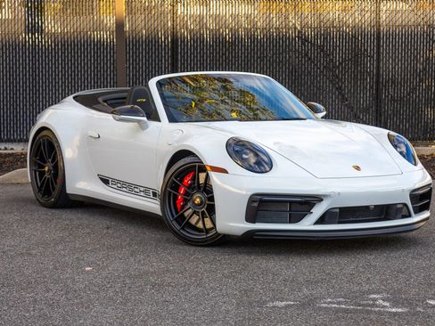 Used 2024 Porsche 911 Carrera 4 GTS image 2