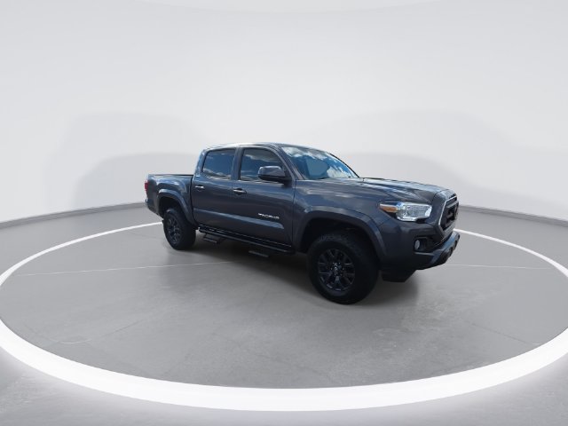 Used 2021 Toyota Tacoma SR5 w/ SR5 Appearance Package (SM) RWD image 2