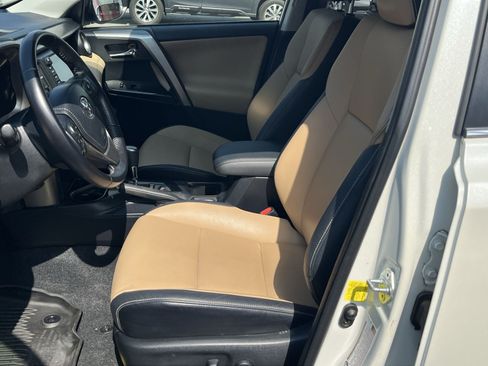 Used 2016 Toyota RAV4 Limited AWD/4WD image 11