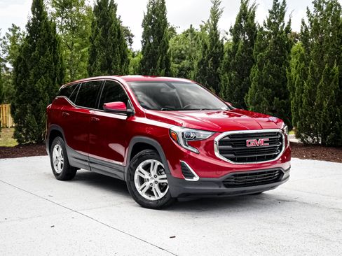 Used 2018 GMC Terrain SLE FWD image 2