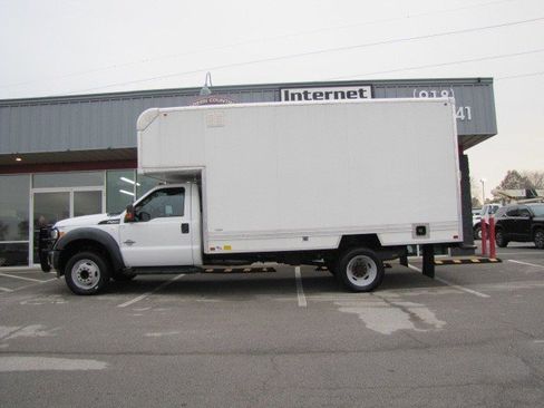 Used 2015 Ford F550 2WD Regular Cab Super Duty image 10