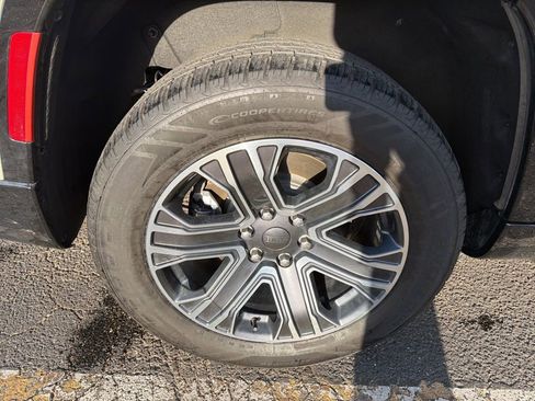 Used 2022 Jeep Wagoneer Series III image 9