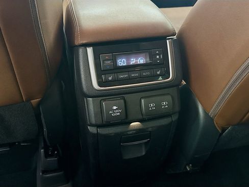 Used 2019 Subaru Ascent Touring w/ Popular Package #3 AWD/4WD image 30