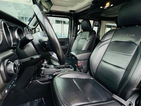 Used 2022 Jeep Wrangler Unlimited Sahara w/ Cold Weather Group image 15