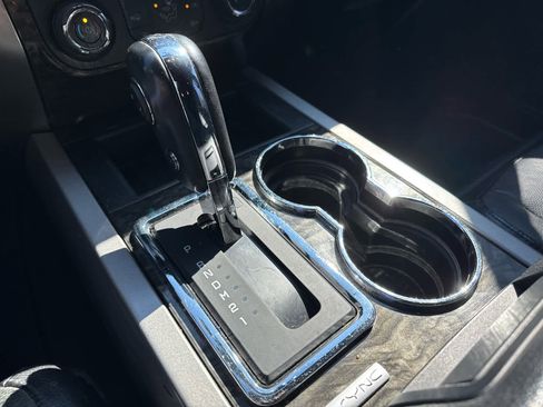 Used 2016 Ford Expedition Limited image 22