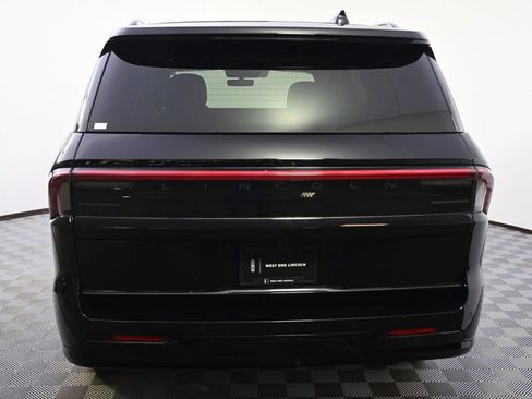 New 2025 Lincoln Navigator Reserve w/ Jet Appearance Package image 5
