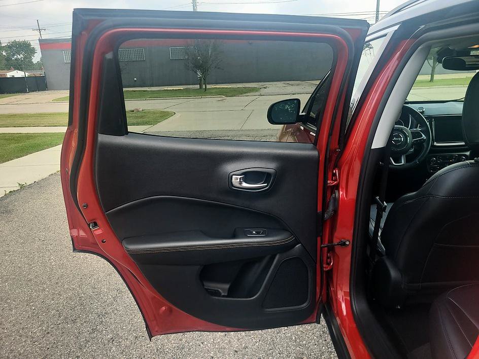 Used 2021 Jeep Compass Limited AWD/4WD image 29