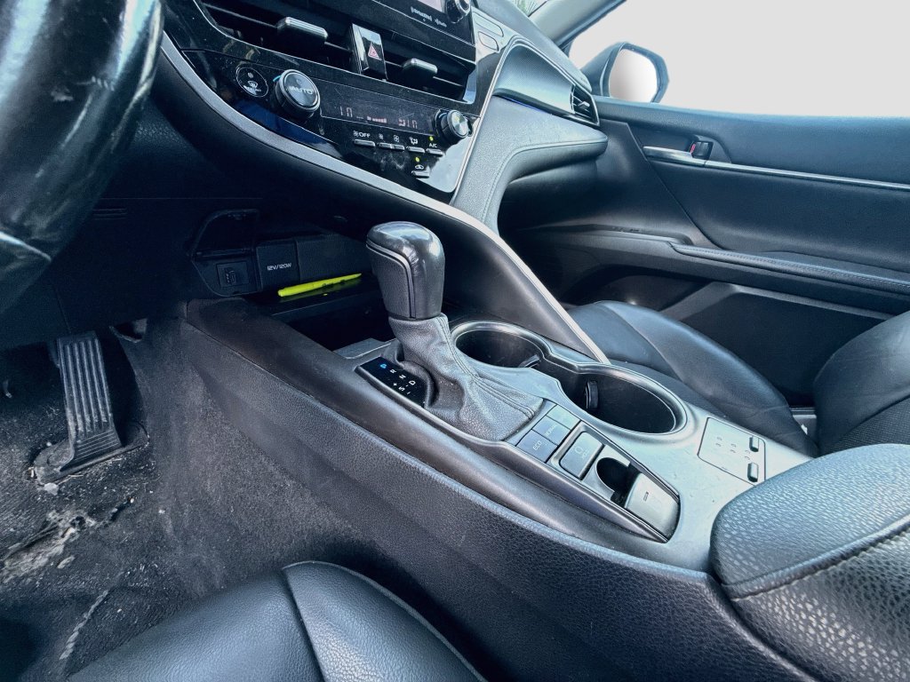 Used 2022 Toyota Camry XSE FWD image 24