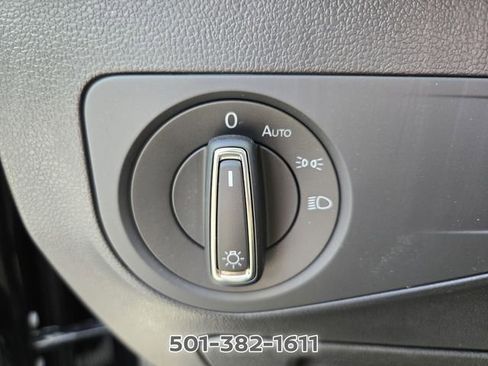 Used 2022 Volkswagen Tiguan SE FWD image 30
