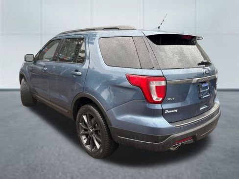 Used 2018 Ford Explorer XLT w/ Equipment Group 202A AWD/4WD image 2