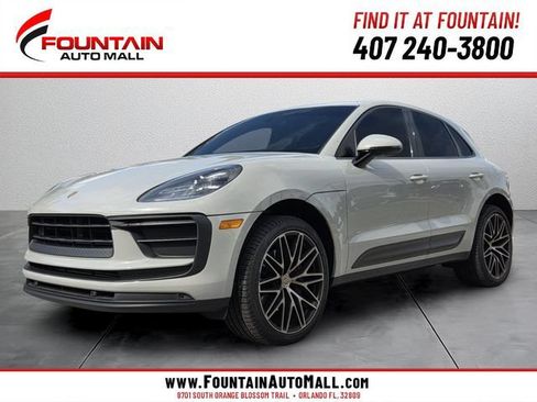 Used 2022 Porsche Macan AWD/4WD image 1