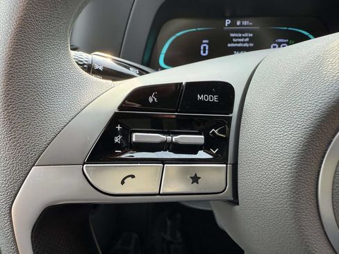 Used 2025 Hyundai Elantra Hybrid FWD image 20