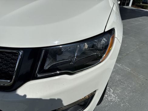 Used 2021 Jeep Compass Latitude FWD image 5