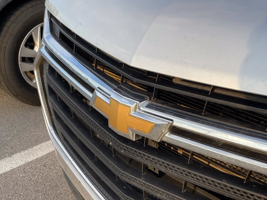 Used 2021 Chevrolet Traverse LS FWD image 4