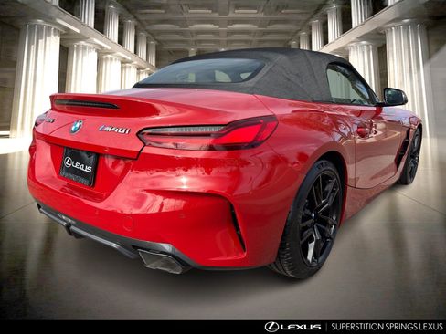 Used 2020 BMW Z4 M40i w/ Premium Package image 4