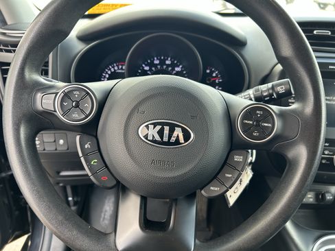 Used 2018 Kia Soul w/ Convenience Package FWD image 20