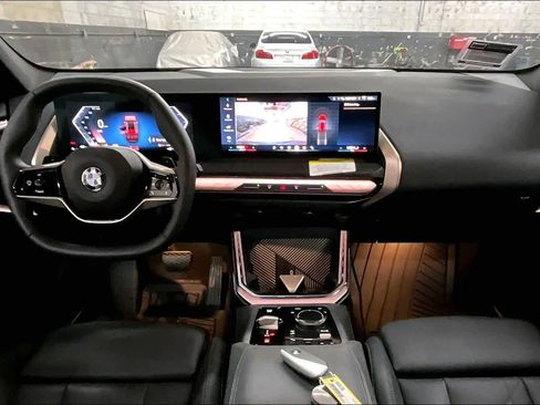 Used 2025 BMW X3 xDrive30i w/ Convenience Package image 17