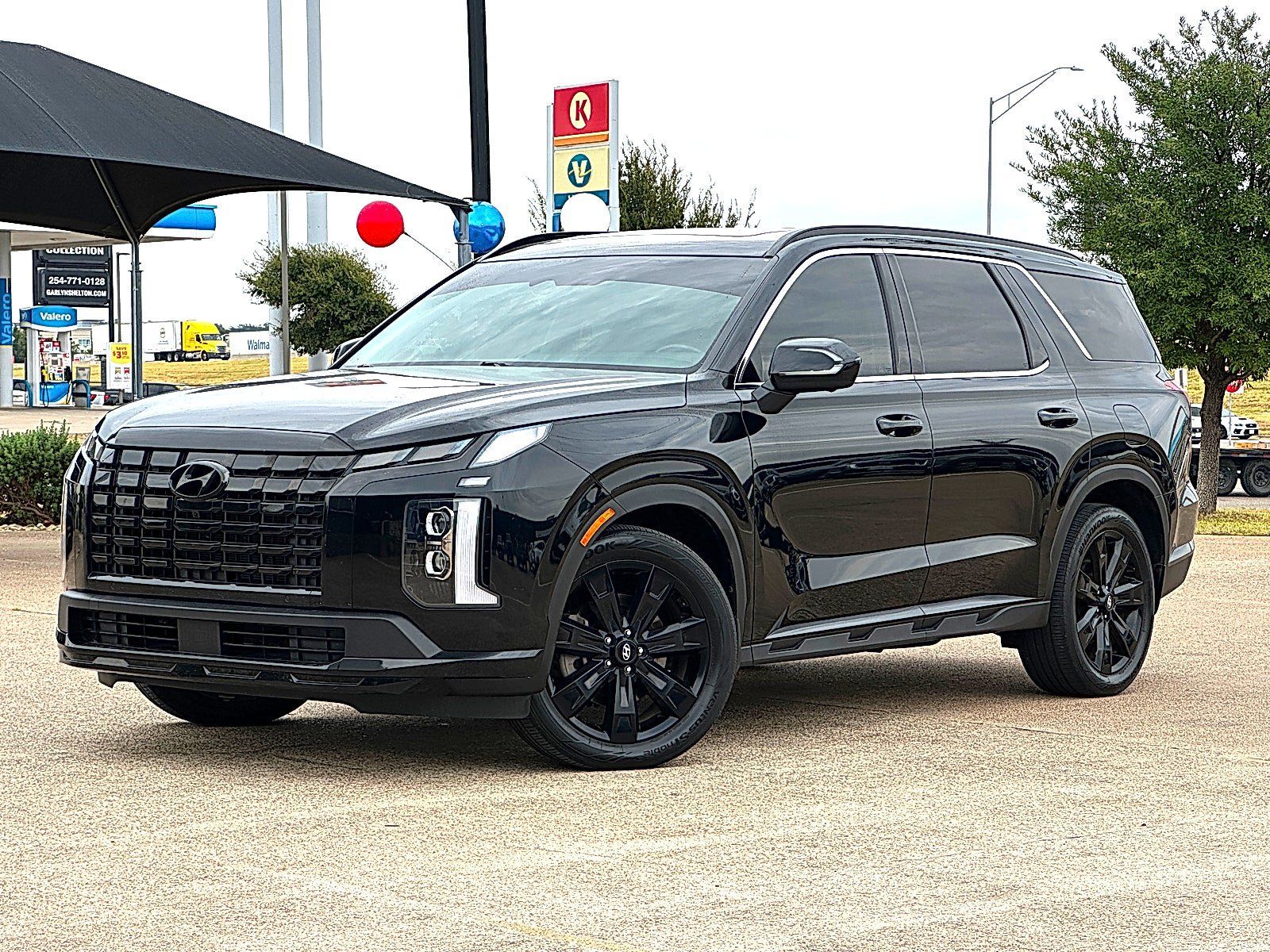 Used 2025 Hyundai Palisade XRT FWD image 2