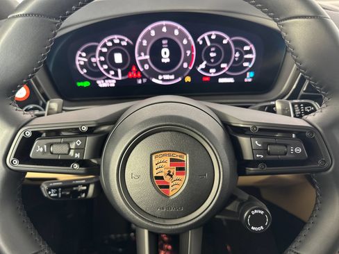 Certified 2026 Porsche Cayenne AWD/4WD image 28